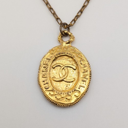Collana oro con logo chanel - in,